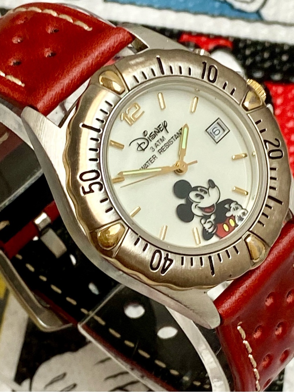 Vintage Disney Time Works Mickey Mouse Watch with Backlight and Rotating Bezel - Picture 5 of 16